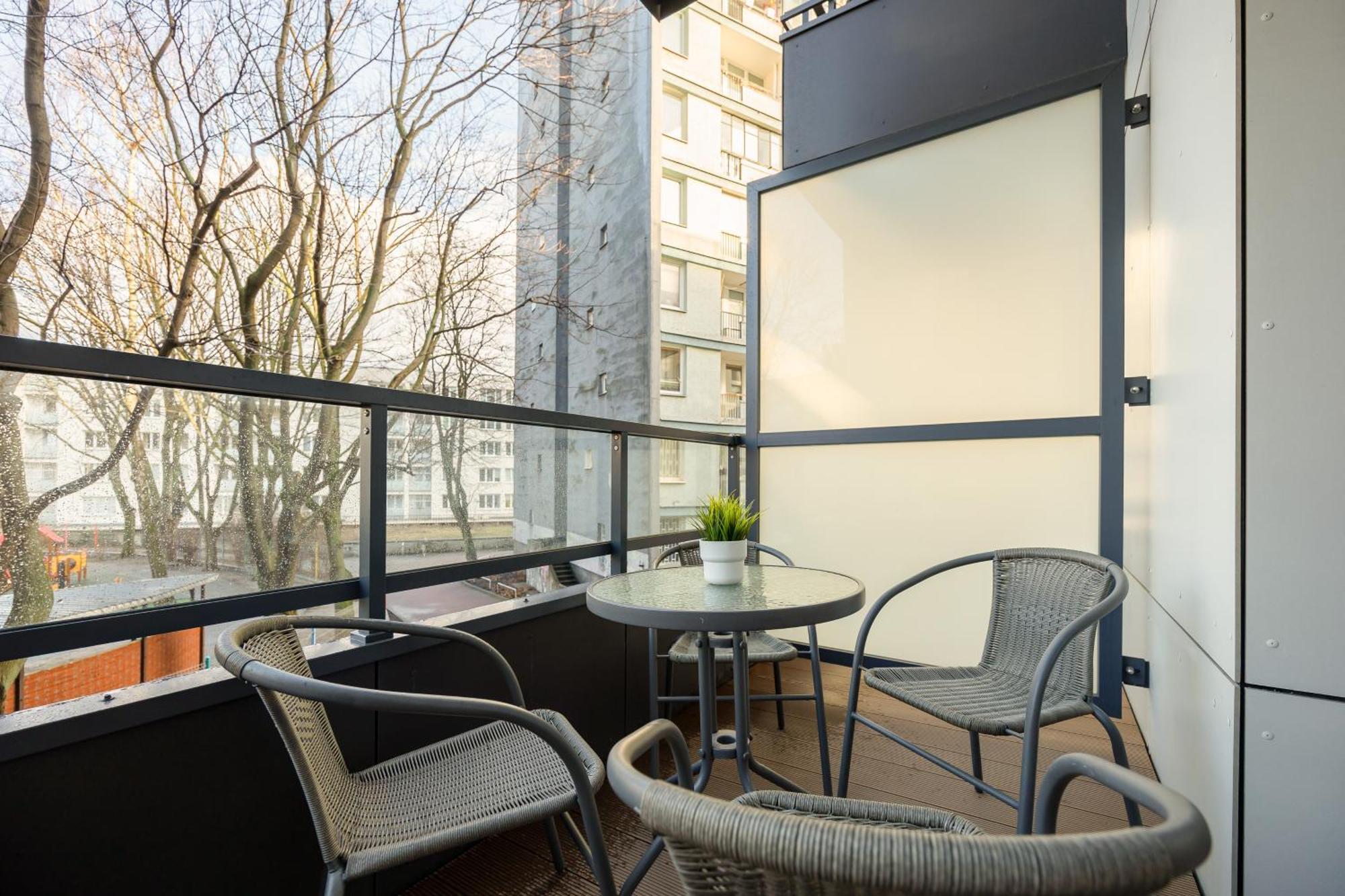 Srodmiescie Warsaw Muranow Apartments With Parking By Noclegi Renters エクステリア 写真