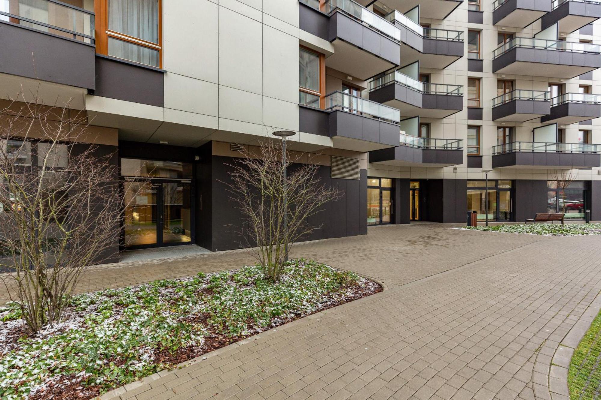 Srodmiescie Warsaw Muranow Apartments With Parking By Noclegi Renters エクステリア 写真
