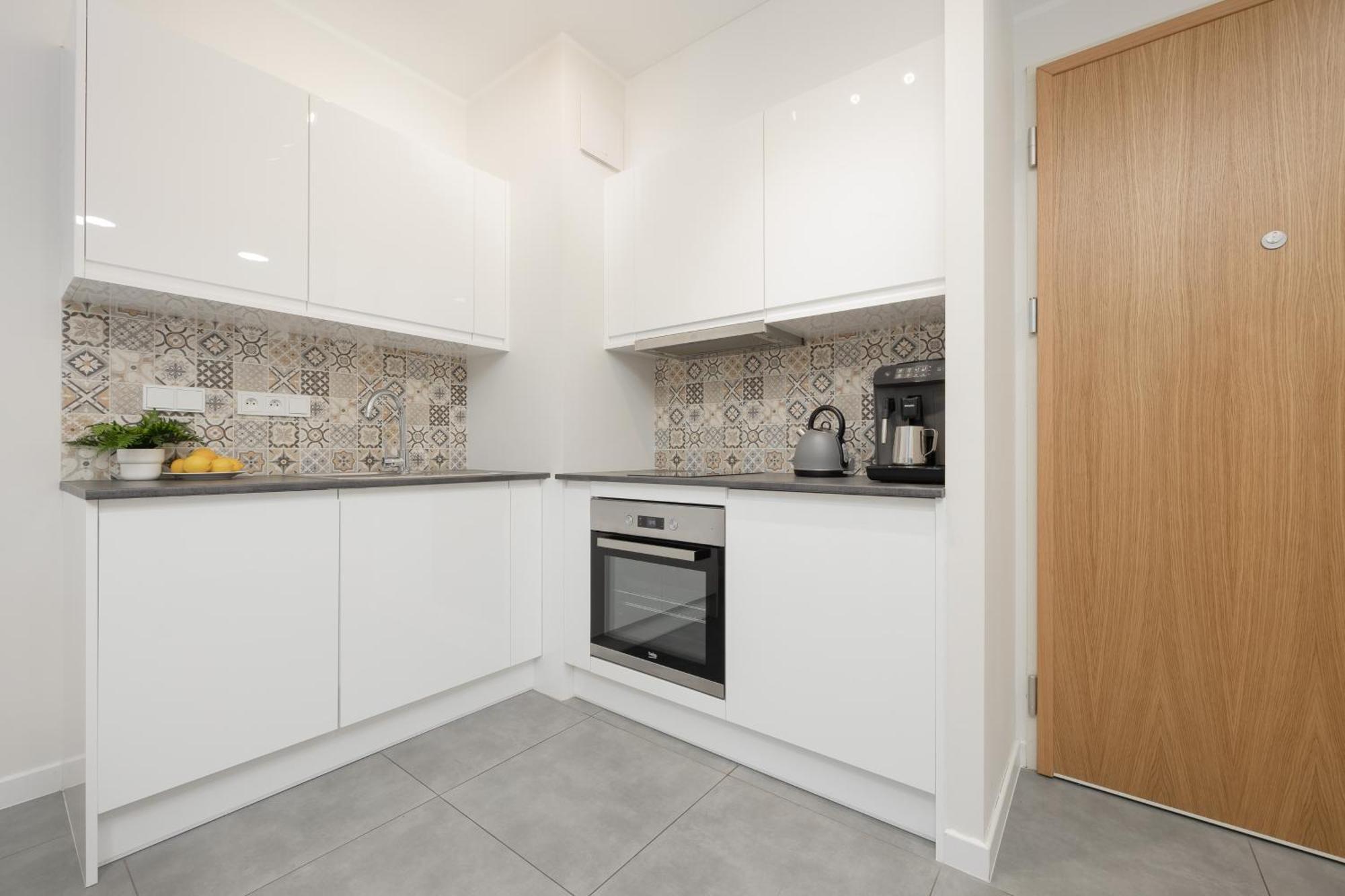 Srodmiescie Warsaw Muranow Apartments With Parking By Noclegi Renters エクステリア 写真